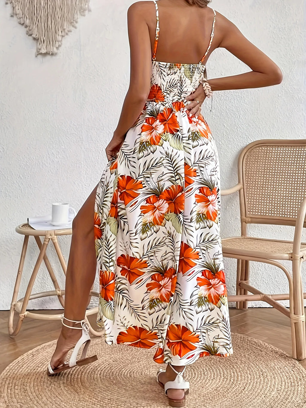 Robe longue caraco pour femme en dentelle et patchwork à imprimé tropical, design élégant et ajusté, parfaite pour les vacances à la plage et les sorties