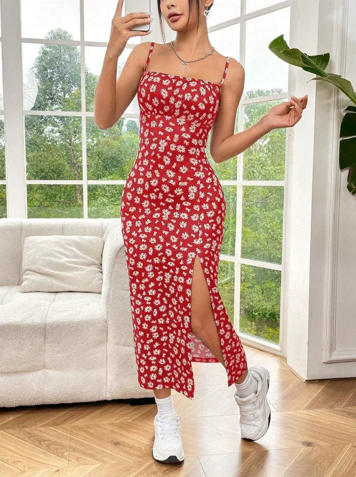 Robe longue bustier avec fente haute et imprimé léopard marguerite, de la collection Automne 2025.