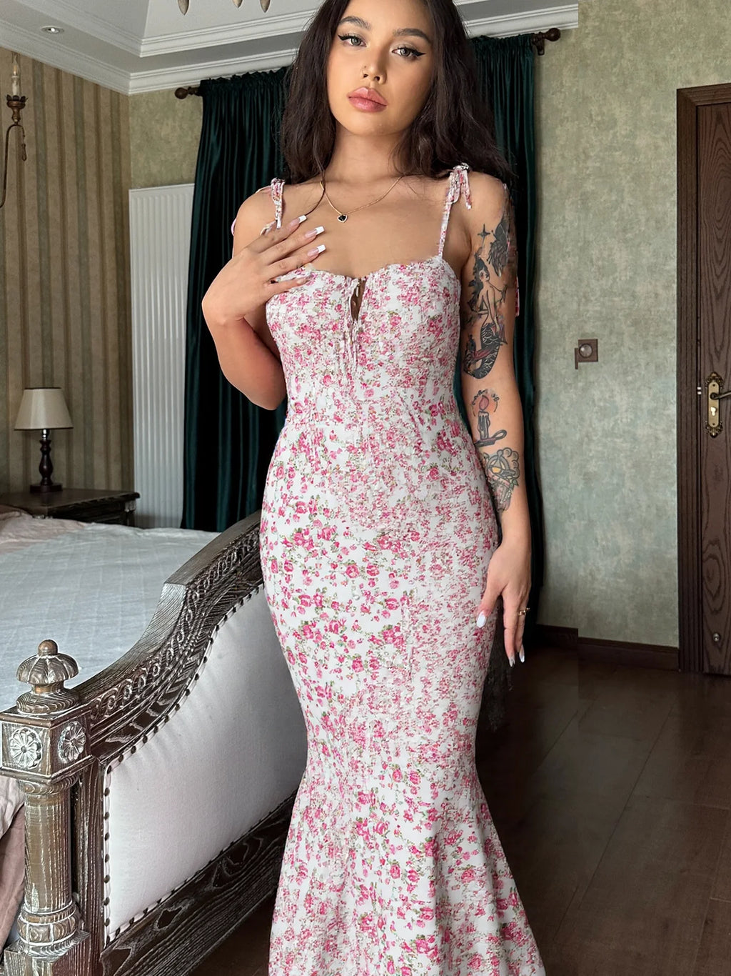 Hugcitar Robe longue élégante et moulante à fleurs pour femme, style bohème, tenue de ville, été 2026, vente en gros d'articles pour entreprises