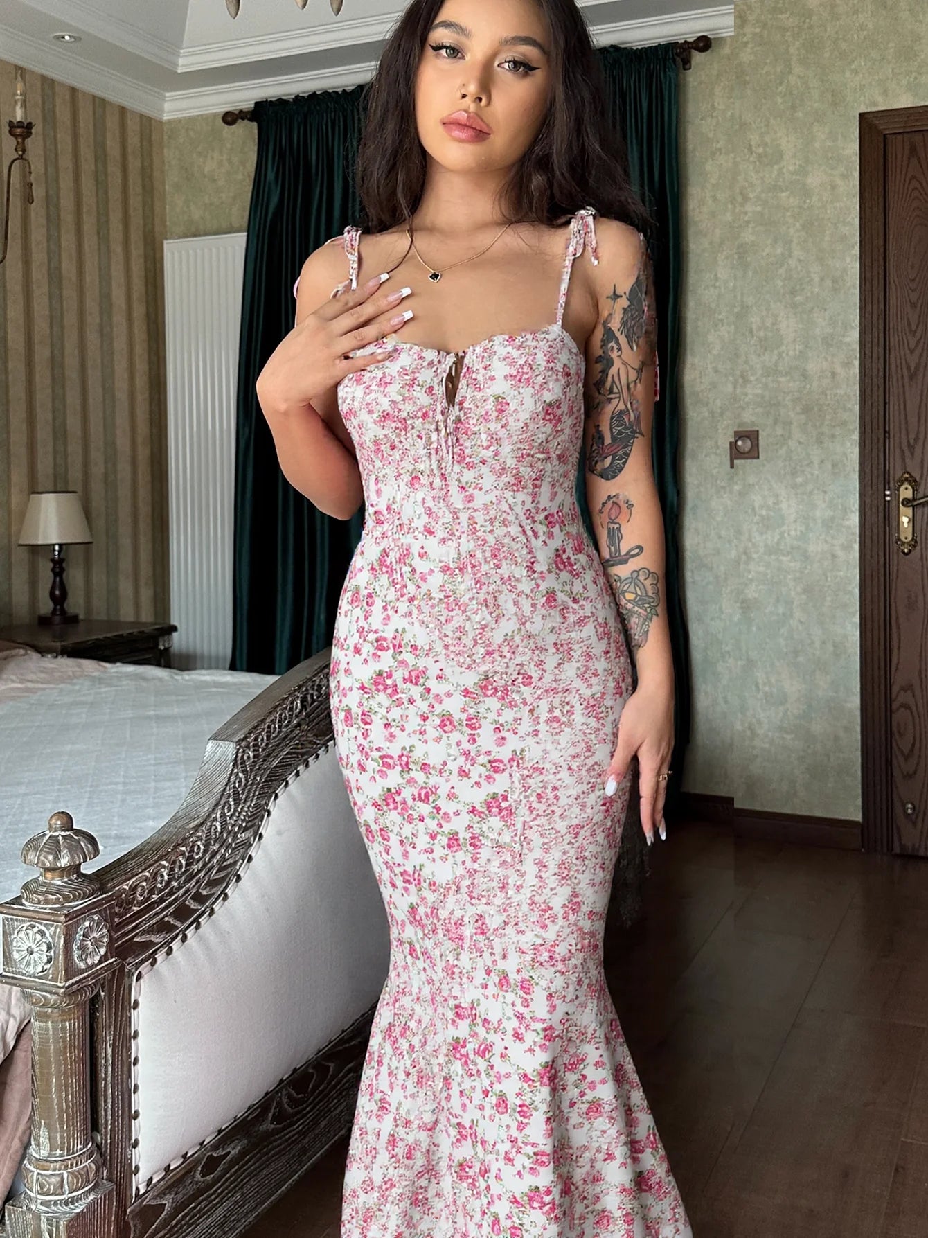 Hugcitar Robe longue élégante et moulante à fleurs pour femme, style bohème, tenue de ville, été 2026, vente en gros d'articles pour entreprises
