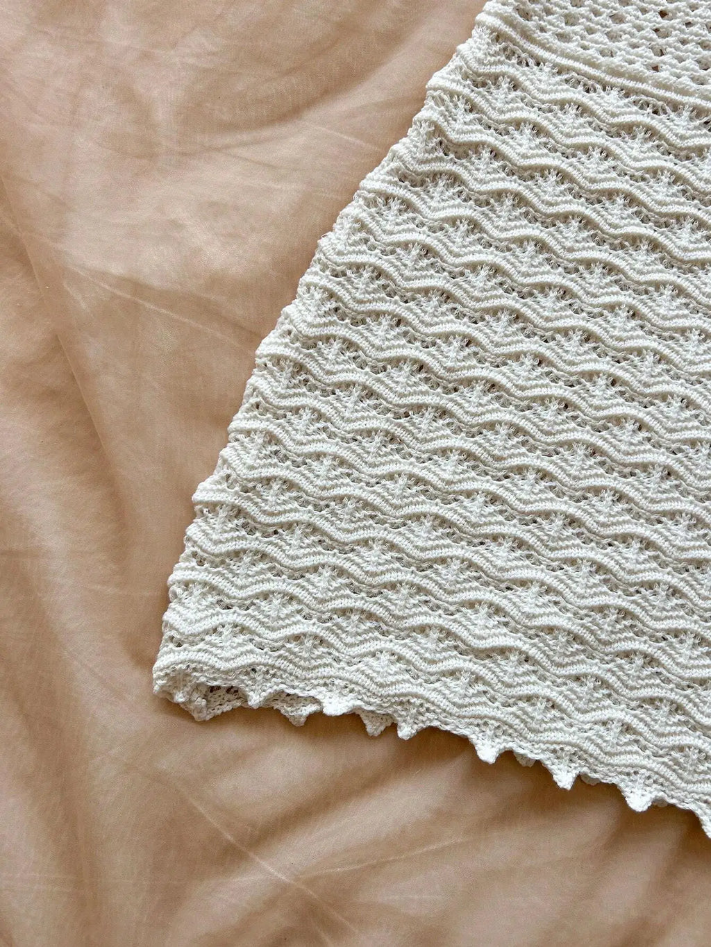Robe sans bretelles à col en V pour femmes, creuse, avec perles en bois, coupe slim, couleur dégradée, tricotée, sexy, tenue de vacances